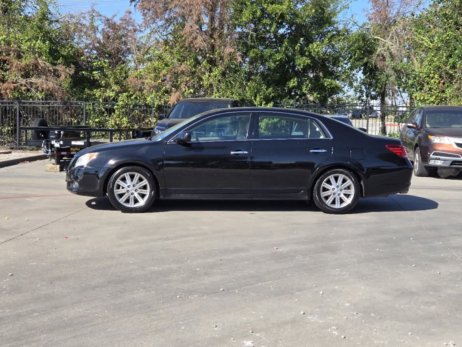 2010 Toyota Avalon Limited 3