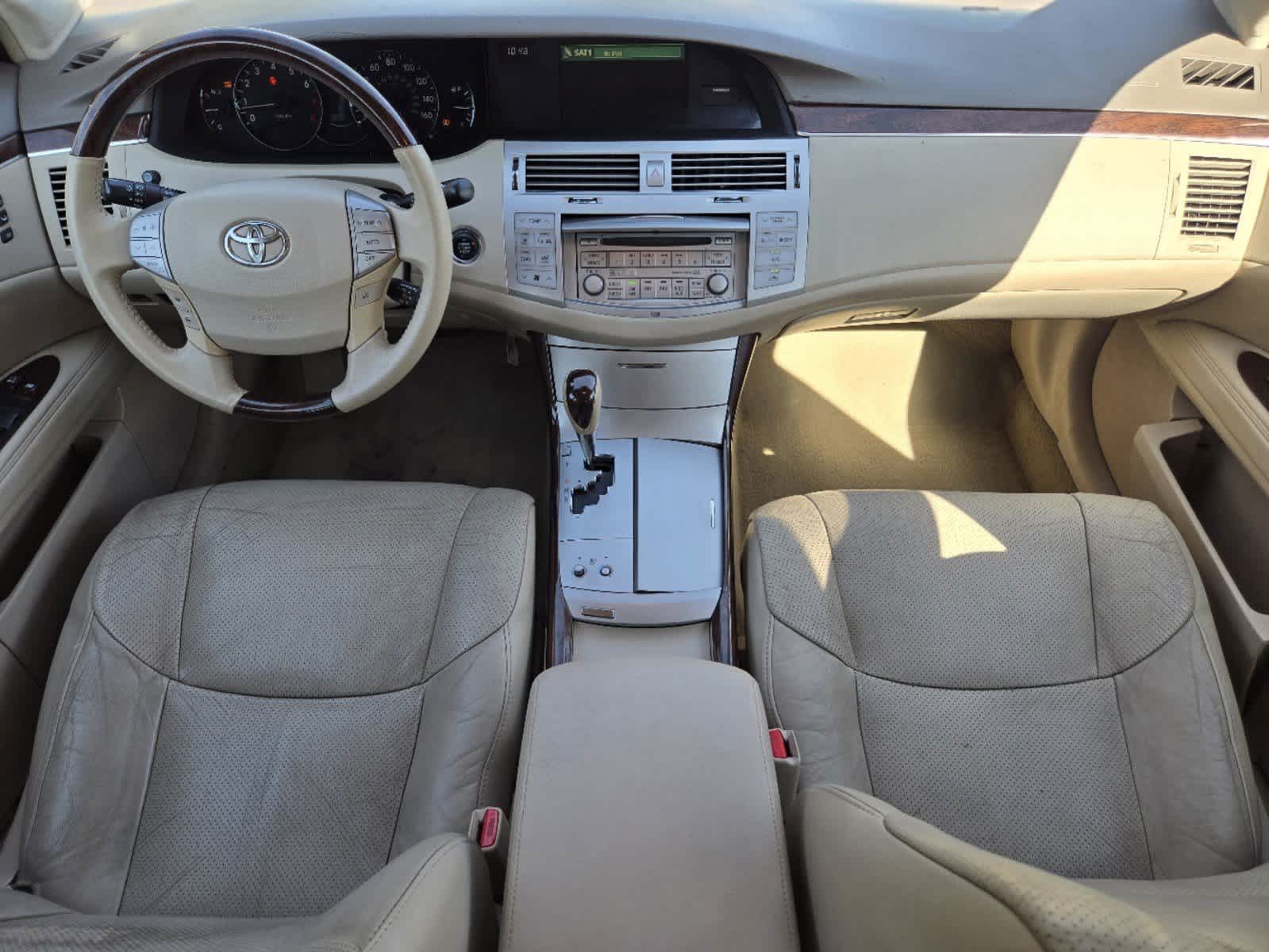 2010 Toyota Avalon Limited 10