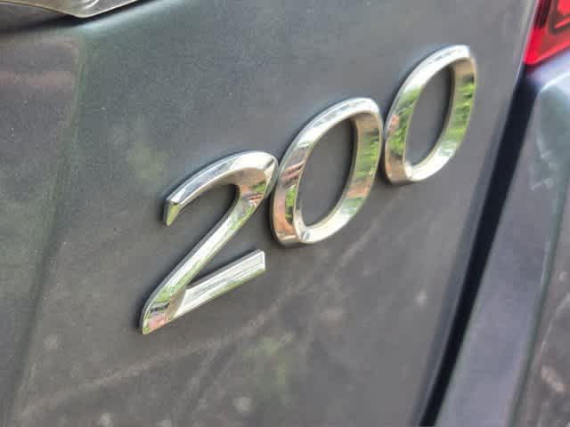 2011 Chrysler 200 Limited 6