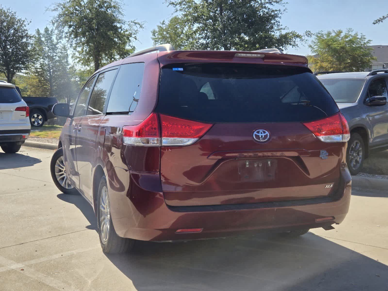 2011 Toyota Sienna XLE 4