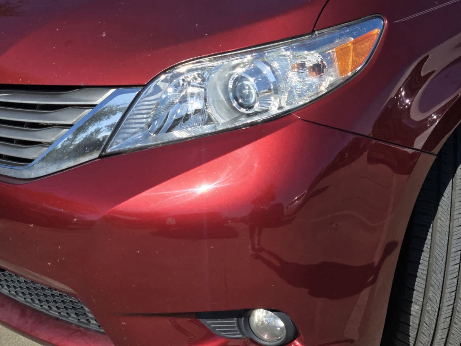 2011 Toyota Sienna XLE 5