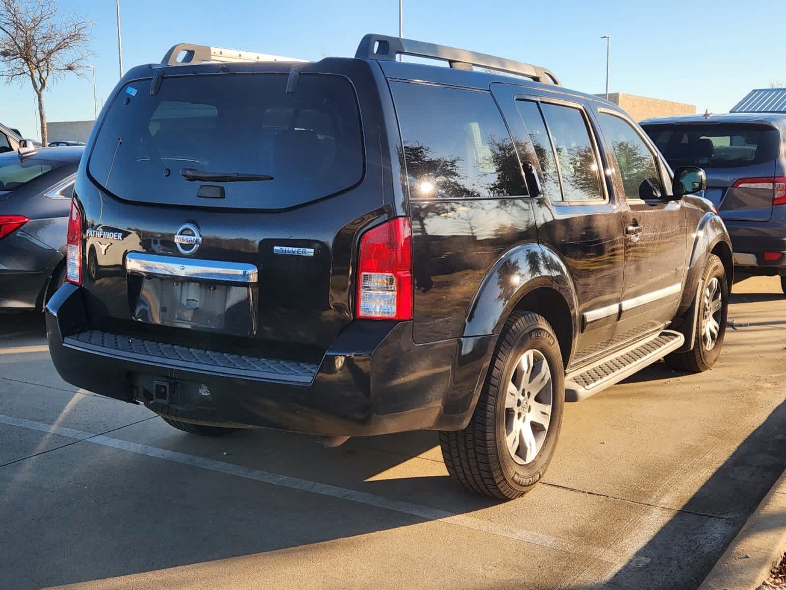 2012 Nissan Pathfinder Silver Edition 3