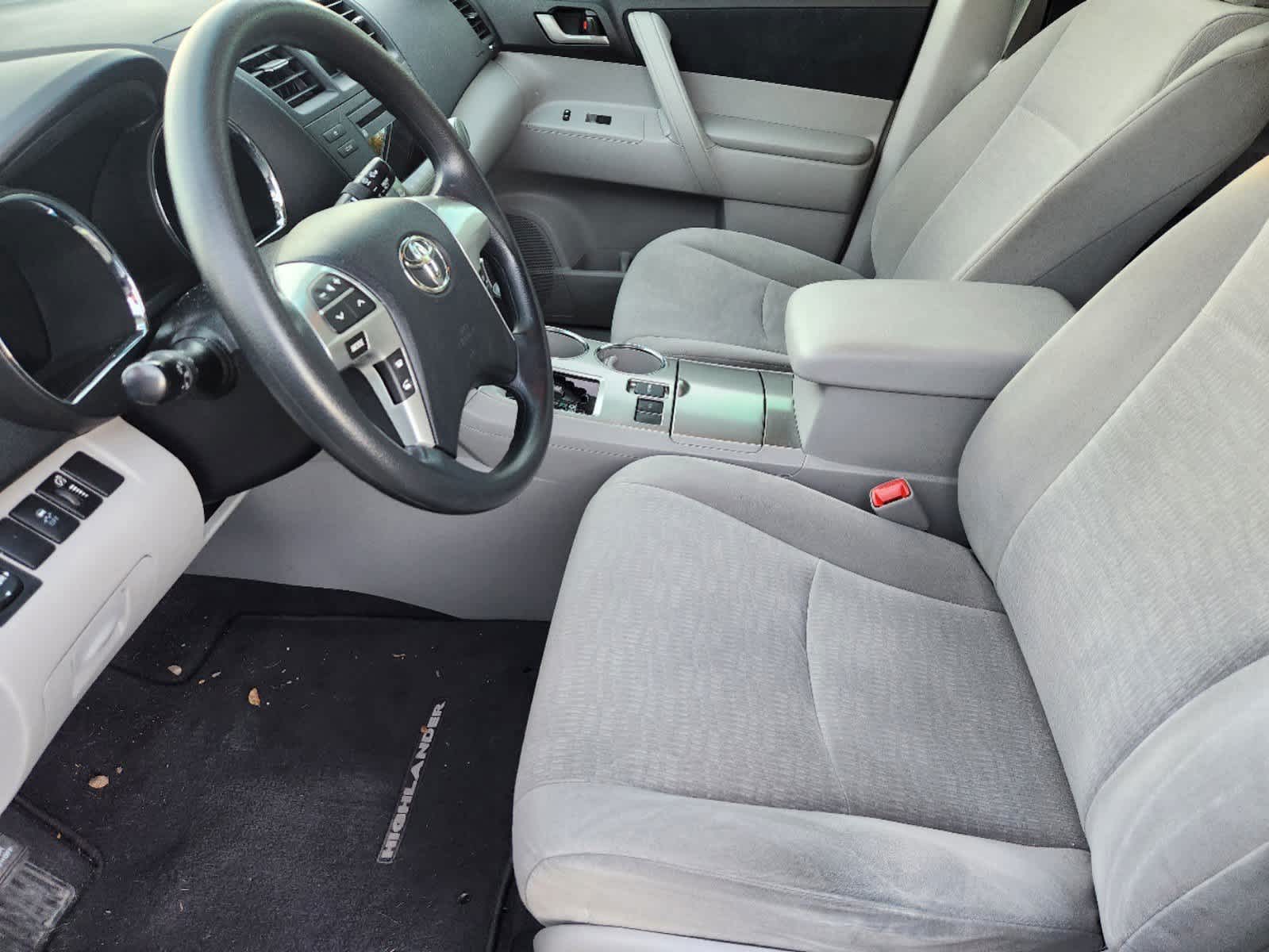 2012 Toyota Highlander BASE 5