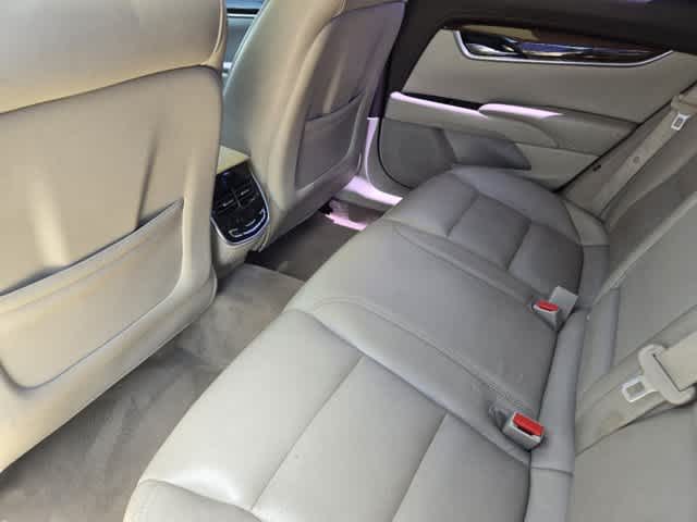 2013 Cadillac XTS Premium 13