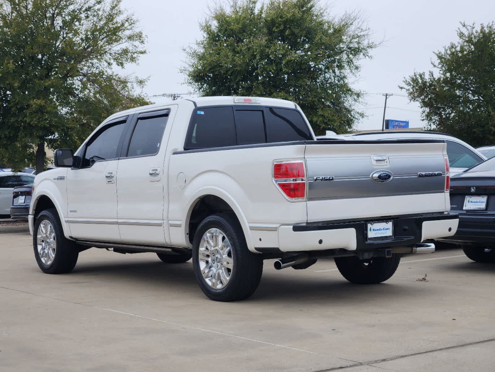 2013 Ford F-150 Platinum 2WD SuperCrew 145 4