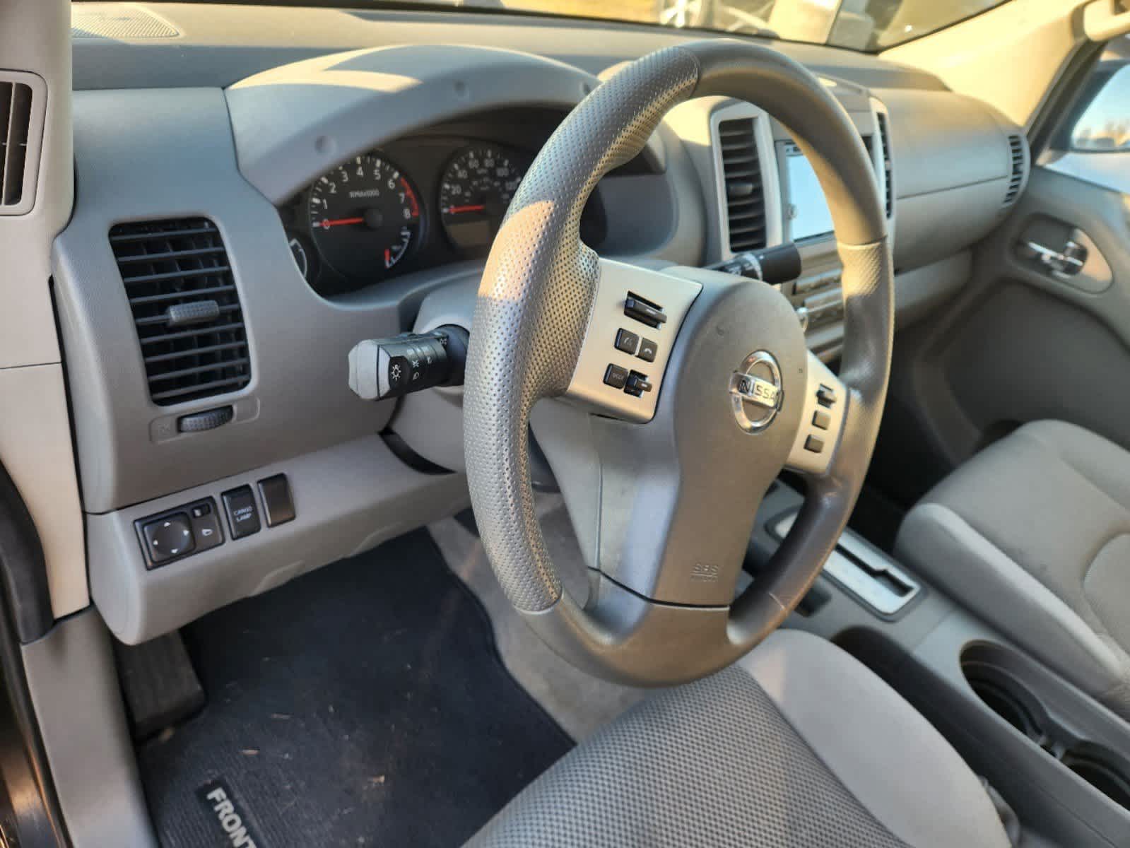 2013 Nissan Frontier SV 6