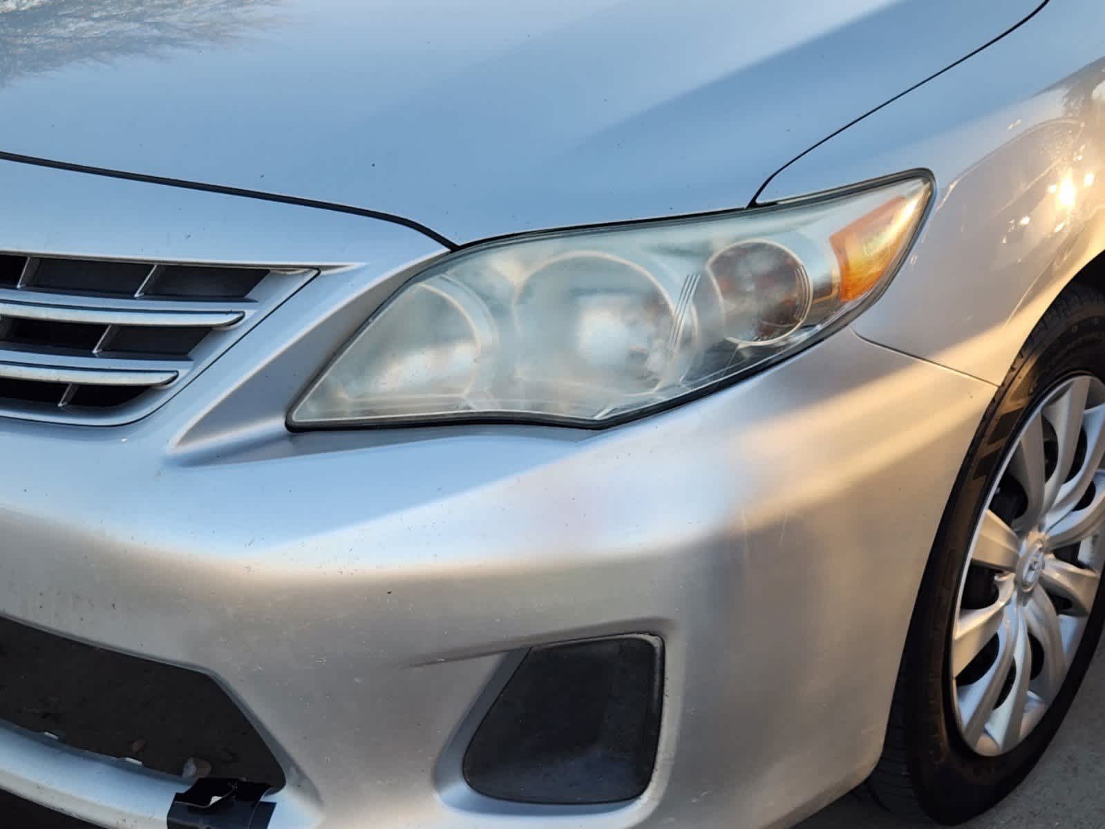 2013 Toyota Corolla LE 8