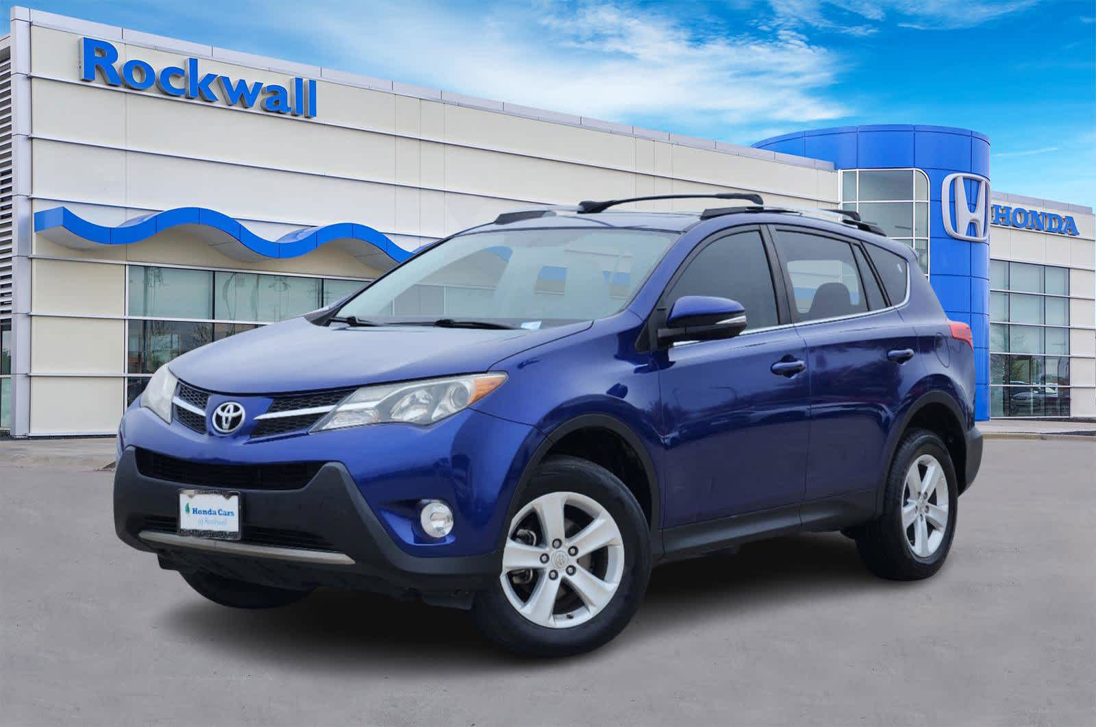 2014 Toyota RAV4 XLE 1