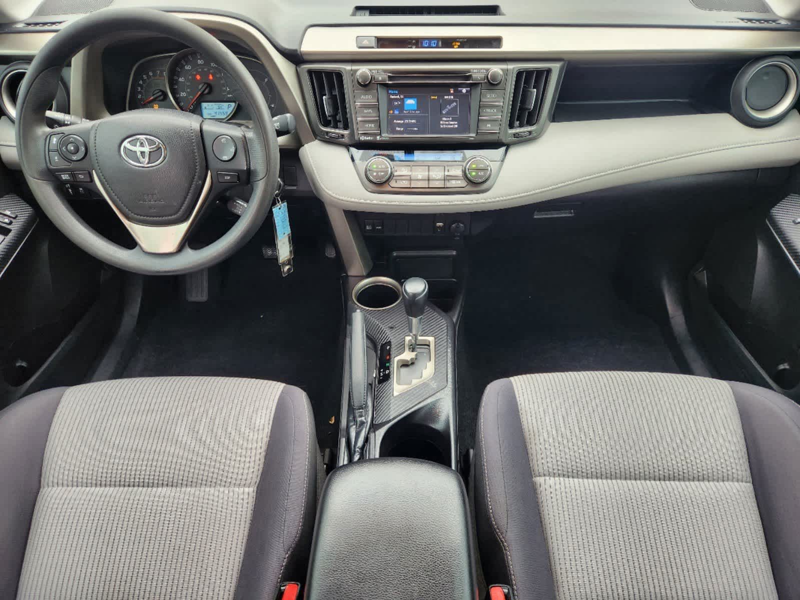 2014 Toyota RAV4 XLE 10