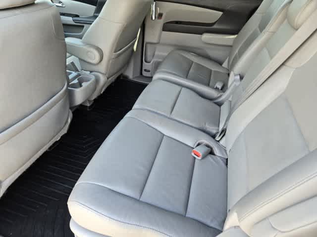 2015 Honda Odyssey EX-L 13