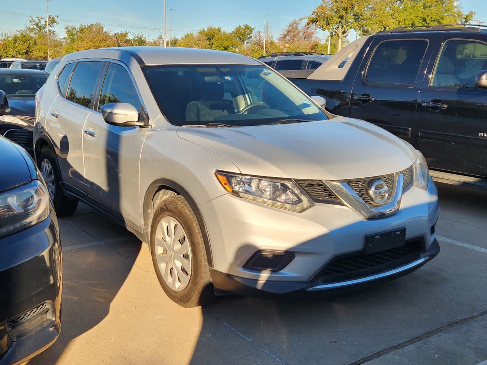 2015 Nissan Rogue S 2