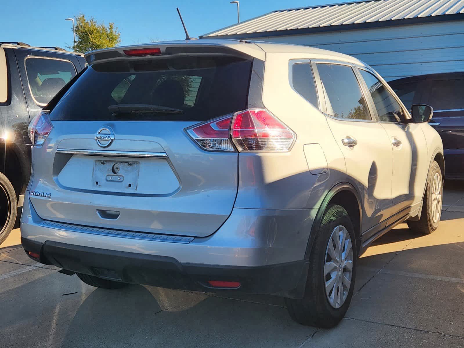 2015 Nissan Rogue S 3