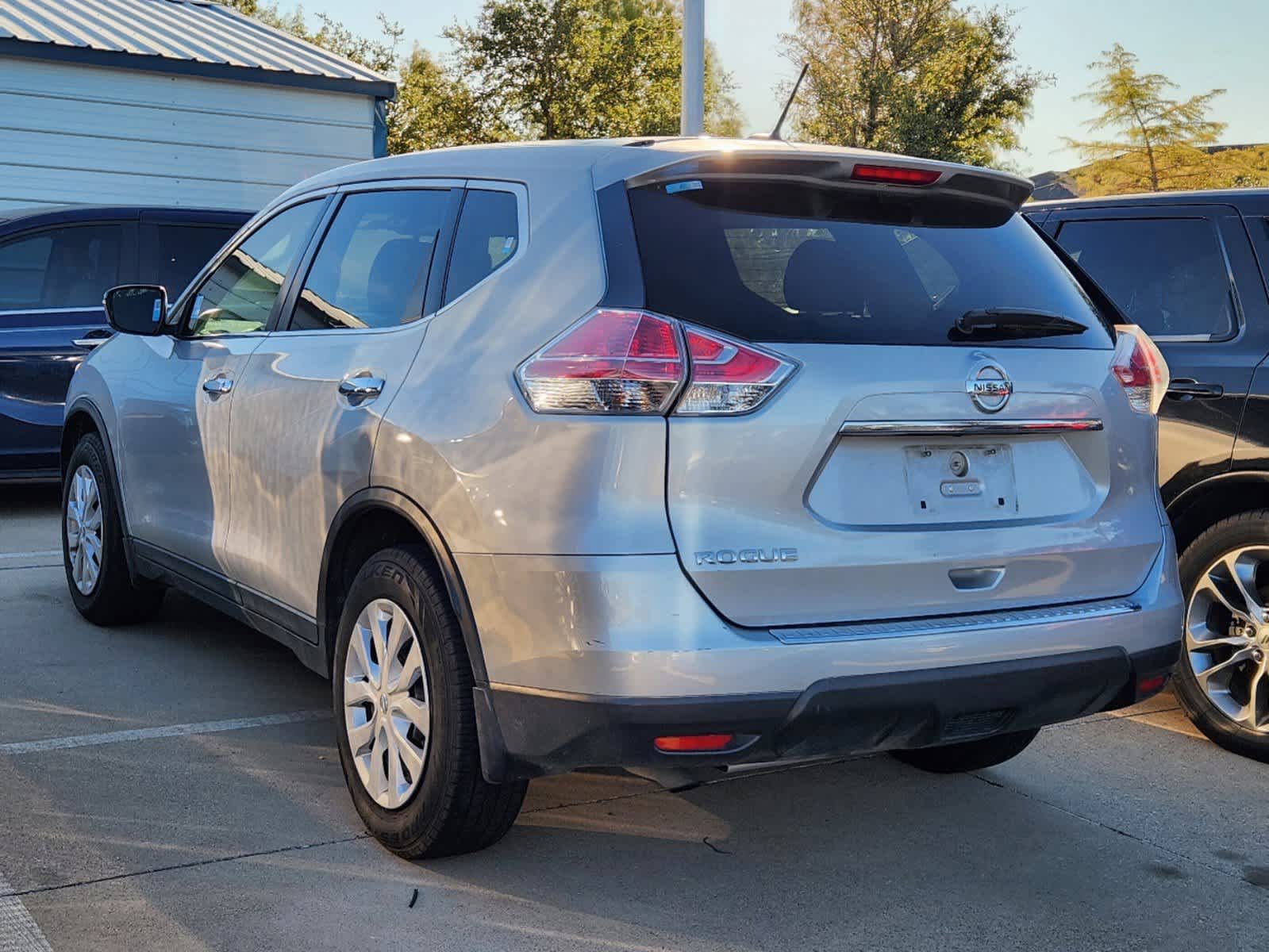 2015 Nissan Rogue S 4