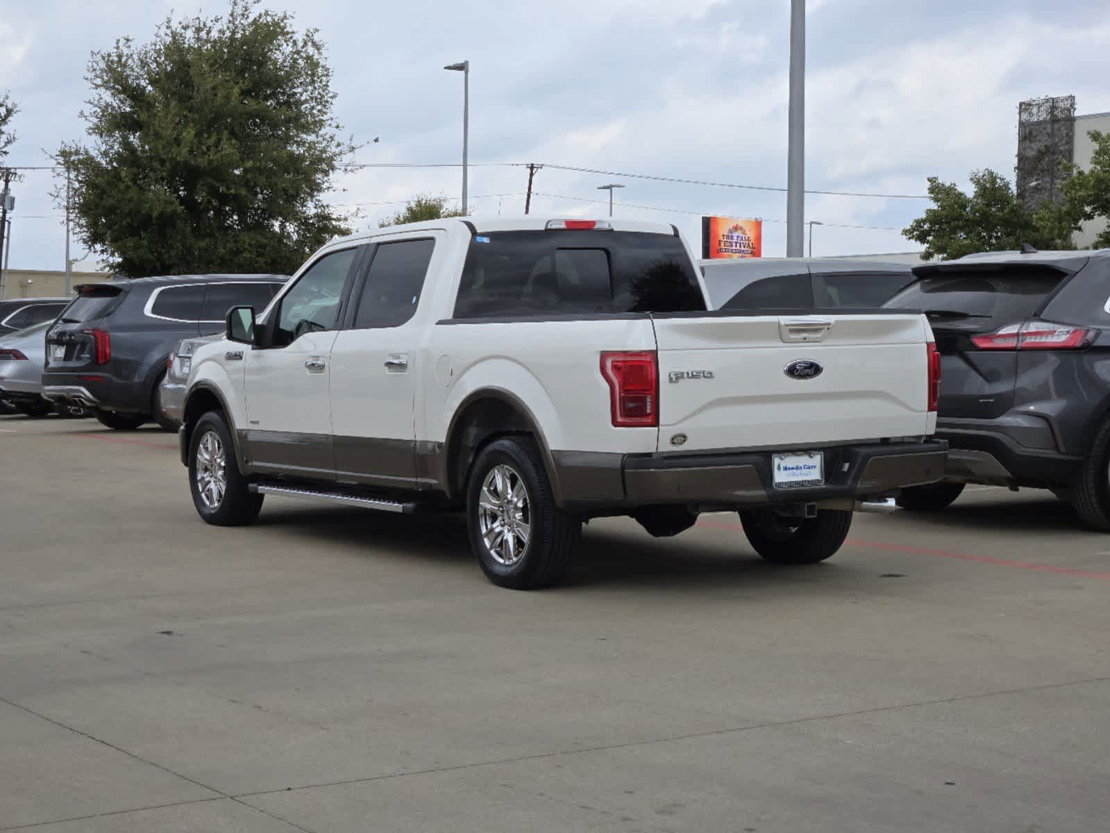 2015 Ford F-150 Lariat 2WD SuperCrew 145 4