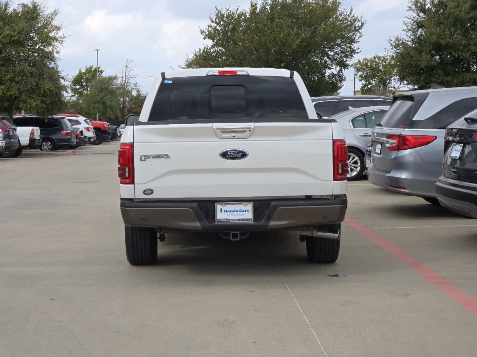 2015 Ford F-150 Lariat 2WD SuperCrew 145 5