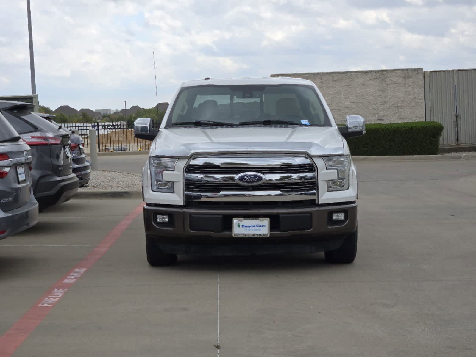 2015 Ford F-150 Lariat 2WD SuperCrew 145 6