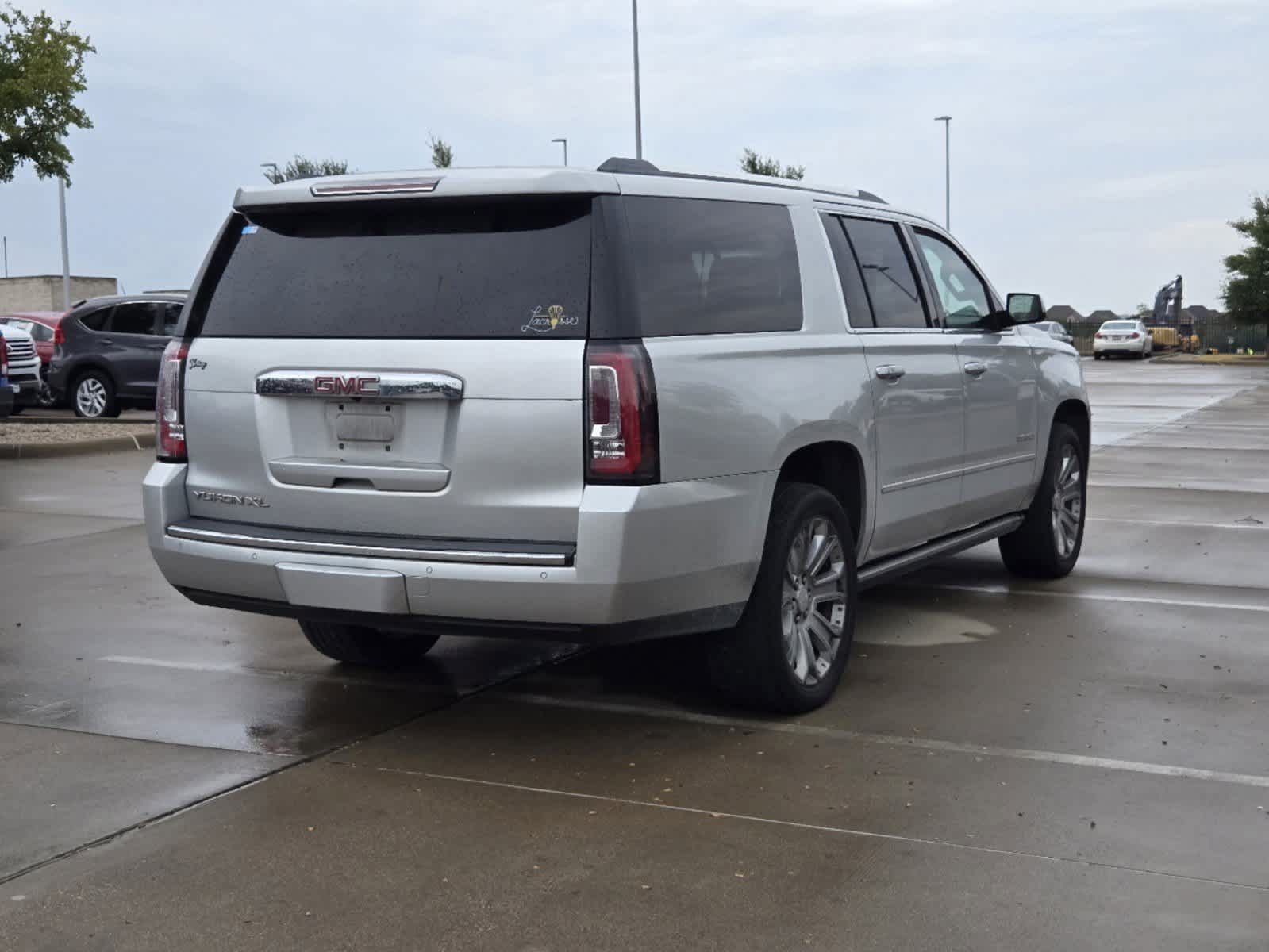 2015 GMC Yukon XL Denali 3