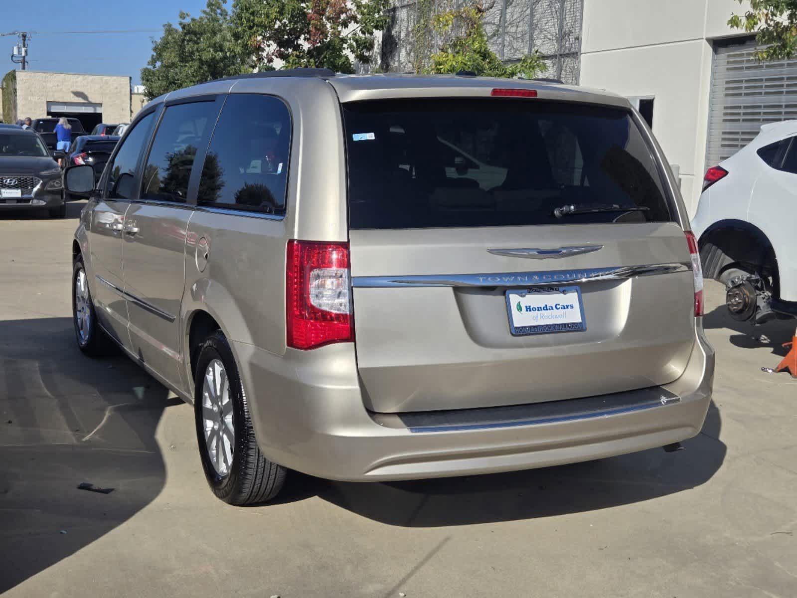 2015 Chrysler Town & Country Touring 4