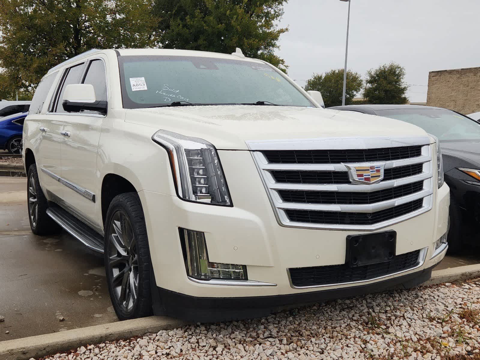 2015 Cadillac Escalade ESV Luxury 2