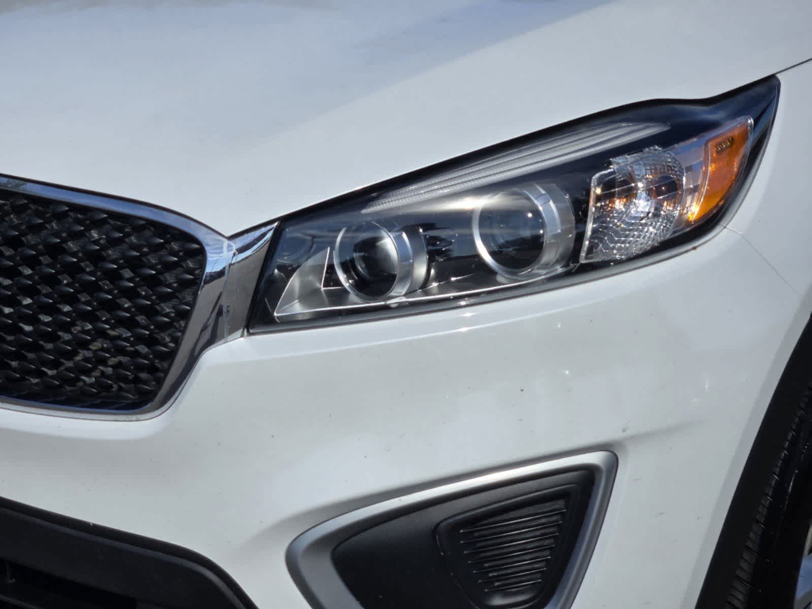 2016 Kia Sorento LX 22