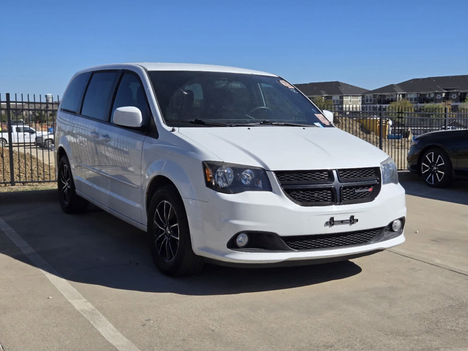 2016 Dodge Grand Caravan SXT 2