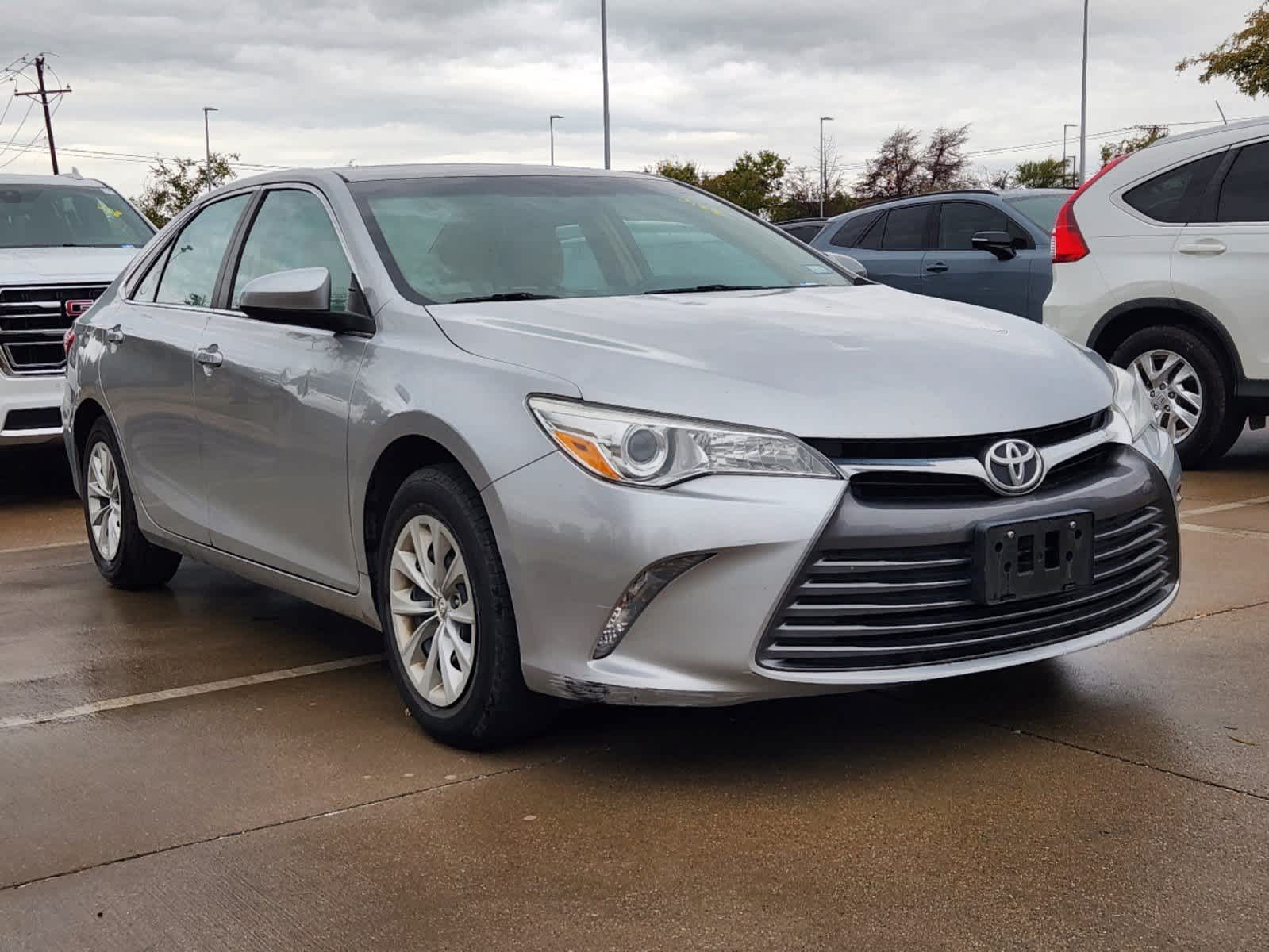 2016 Toyota Camry LE 2