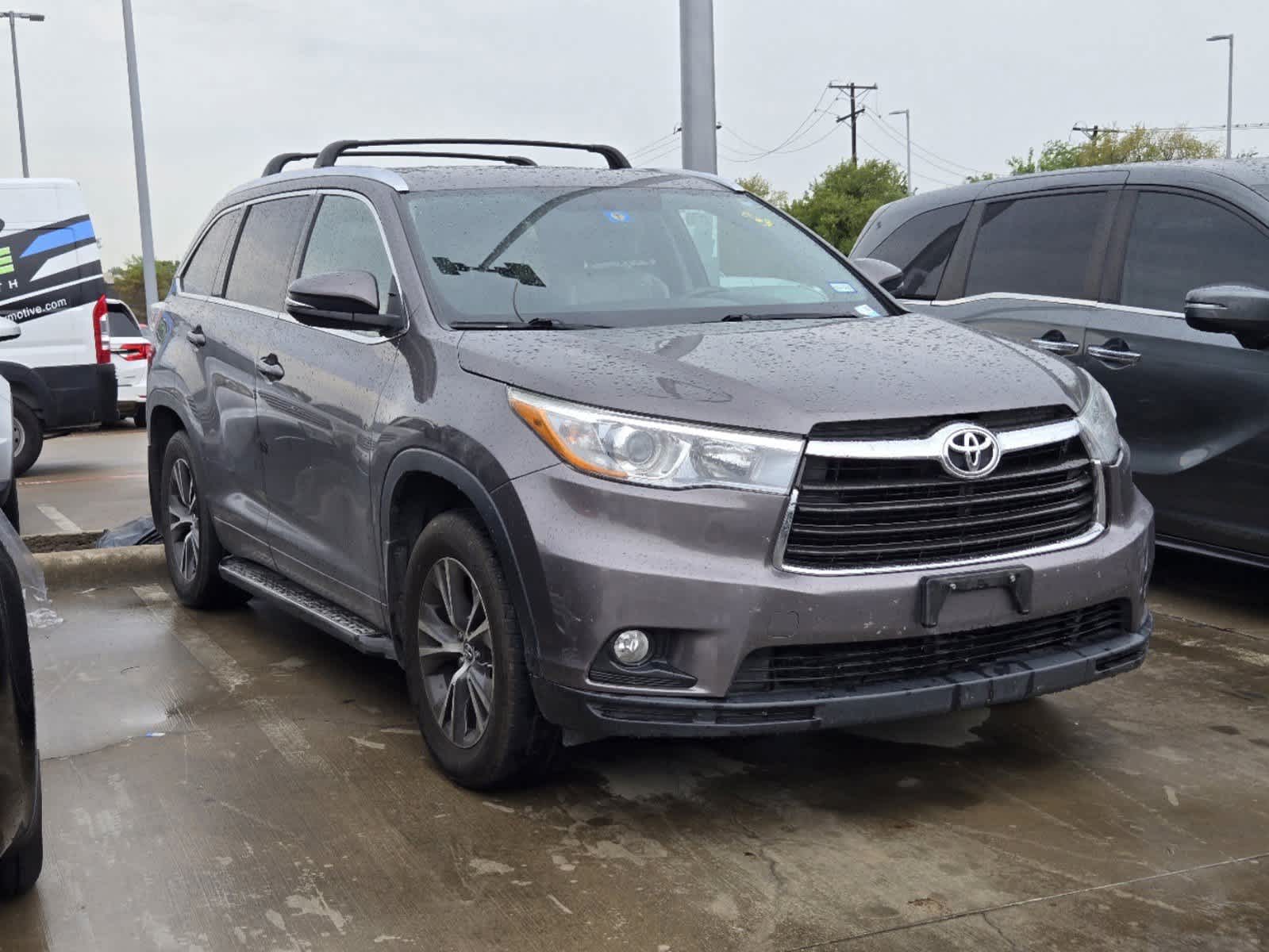 2016 Toyota Highlander XLE 2