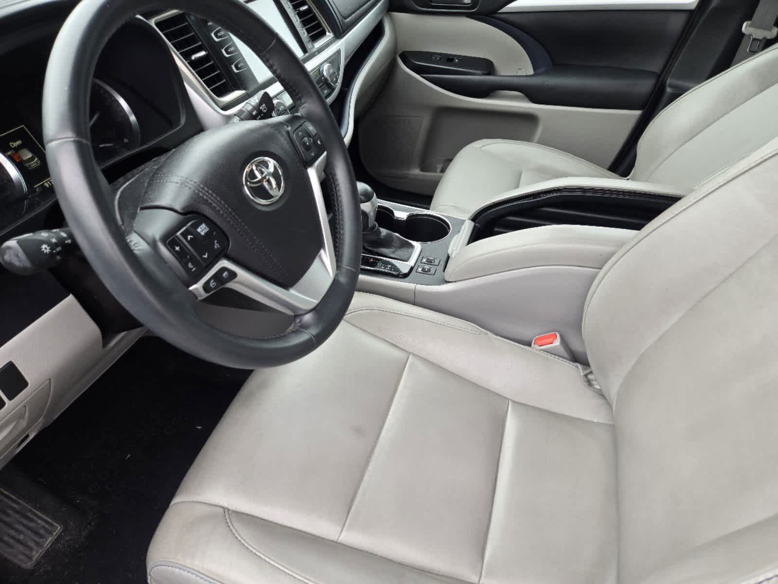 2016 Toyota Highlander XLE 7