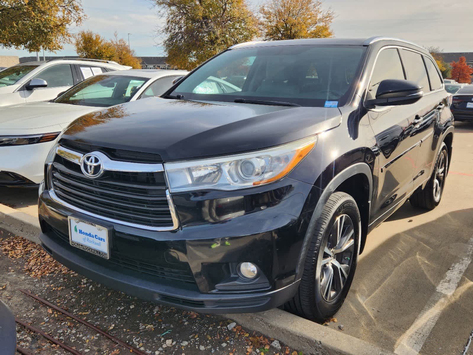 2016 Toyota Highlander XLE 1