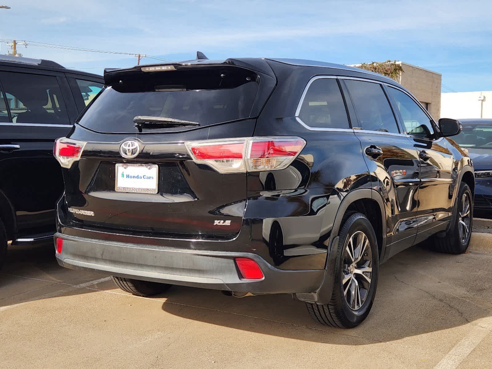 2016 Toyota Highlander XLE 3