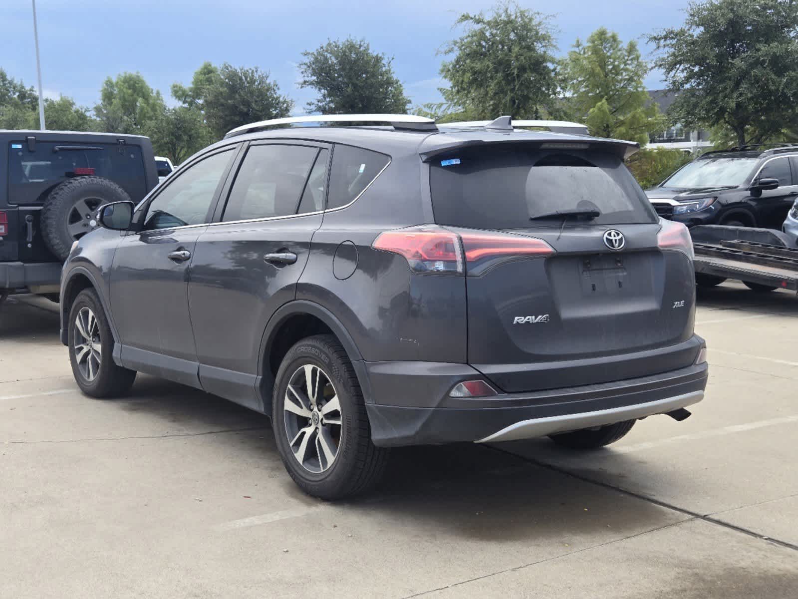 2016 Toyota RAV4 XLE 4