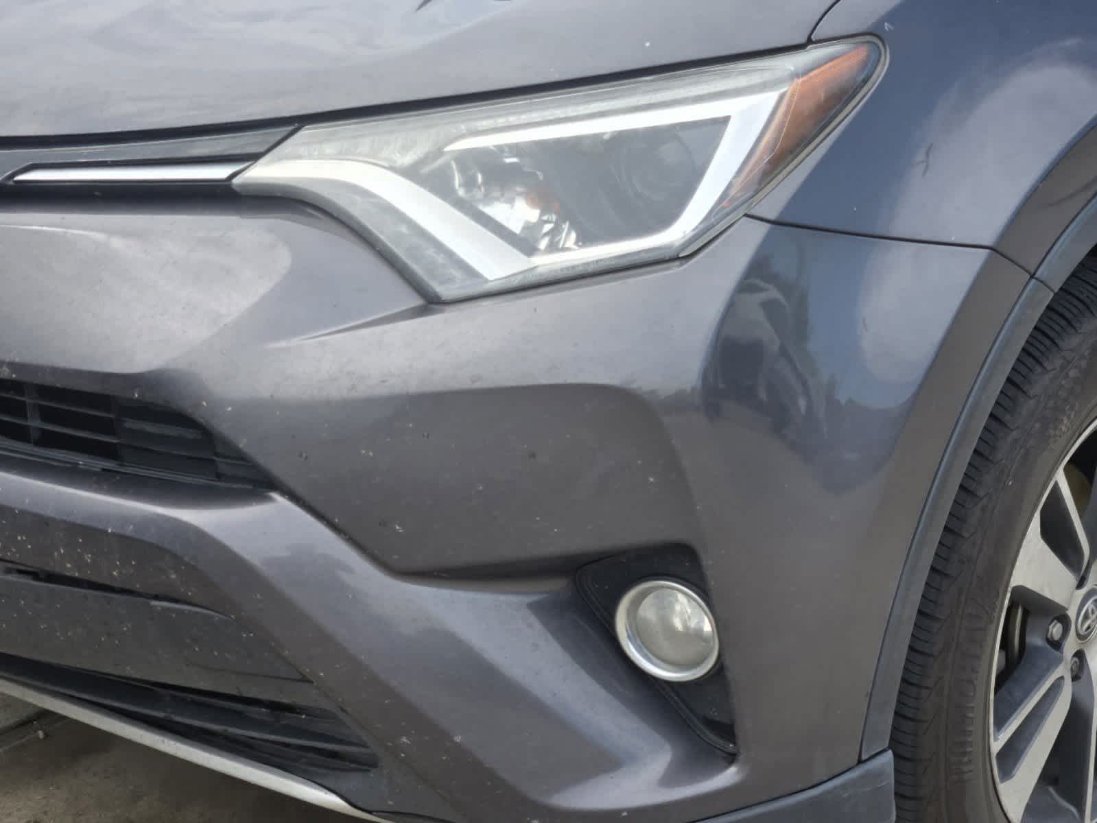 2016 Toyota RAV4 XLE 5