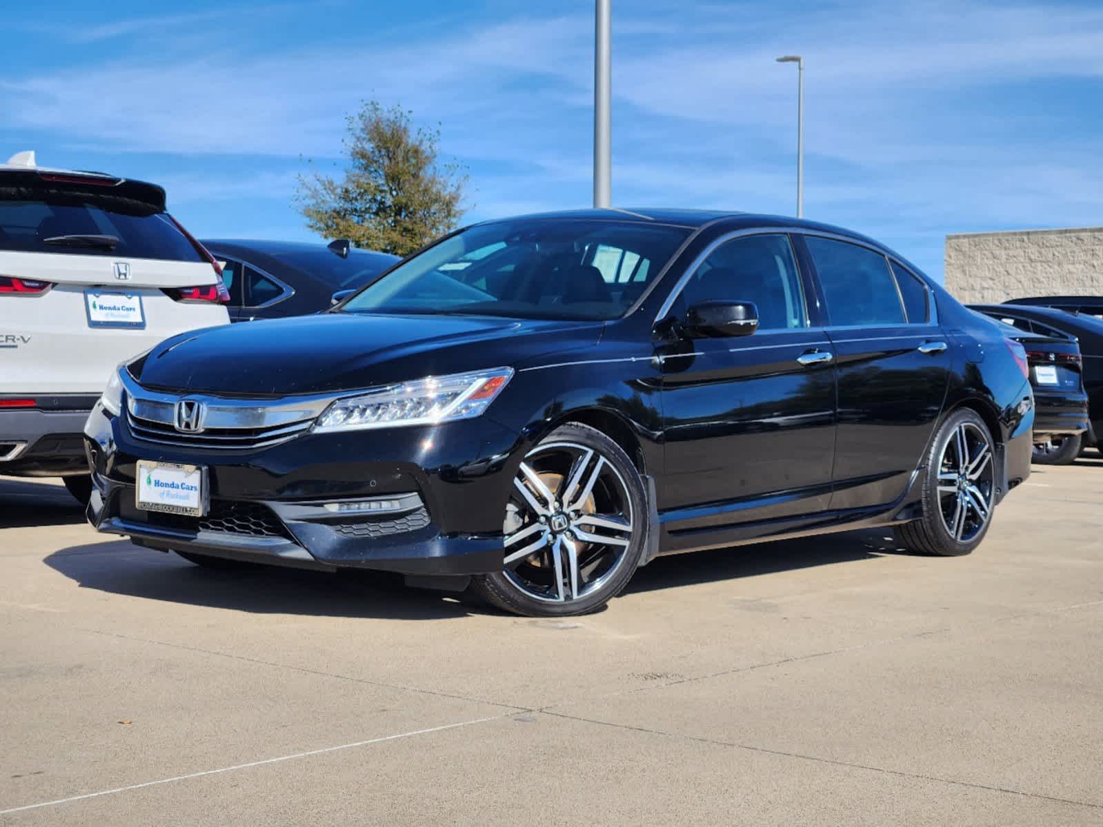 2017 Honda Accord Touring 1