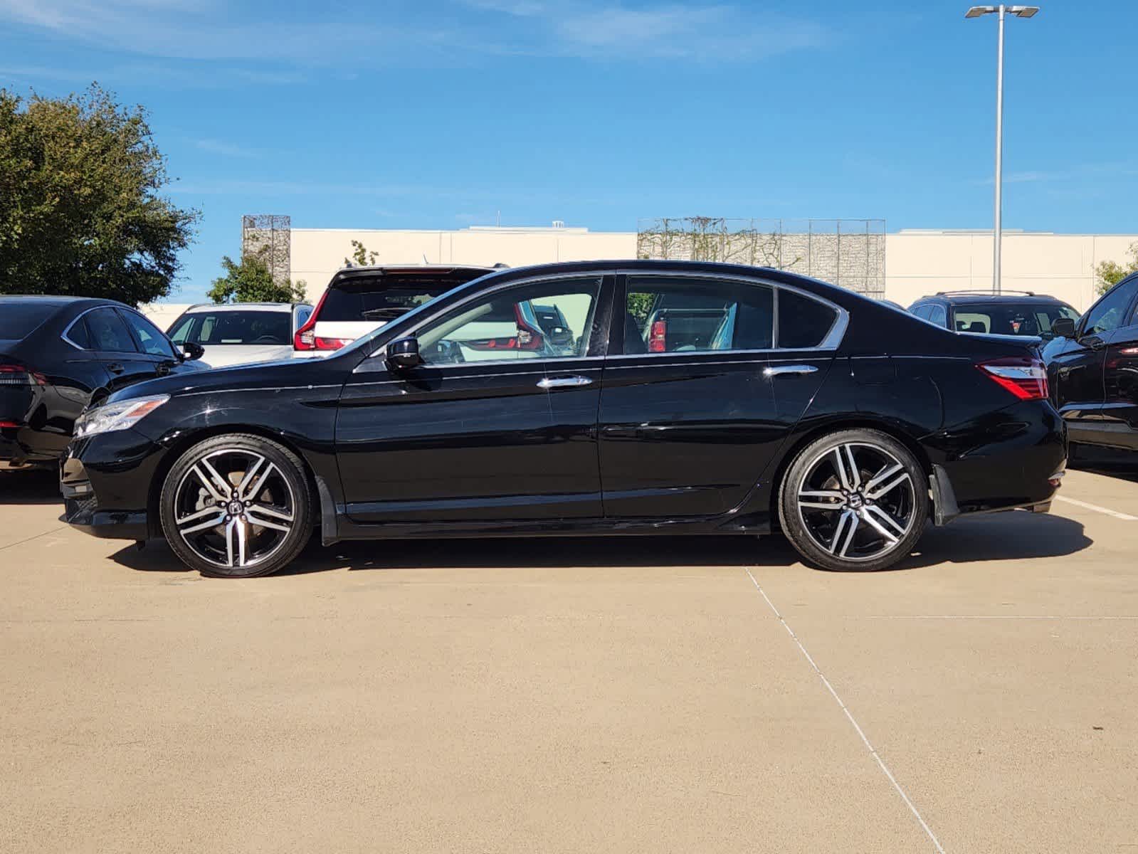 2017 Honda Accord Touring 3