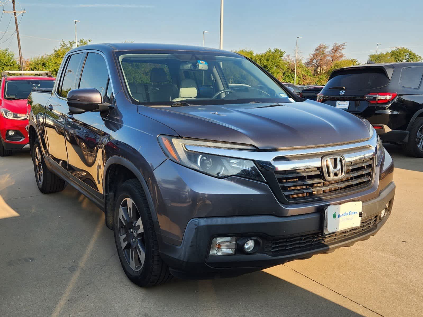 2017 Honda Ridgeline RTL-T 4x4 Crew Cab 5.3 Bed 2