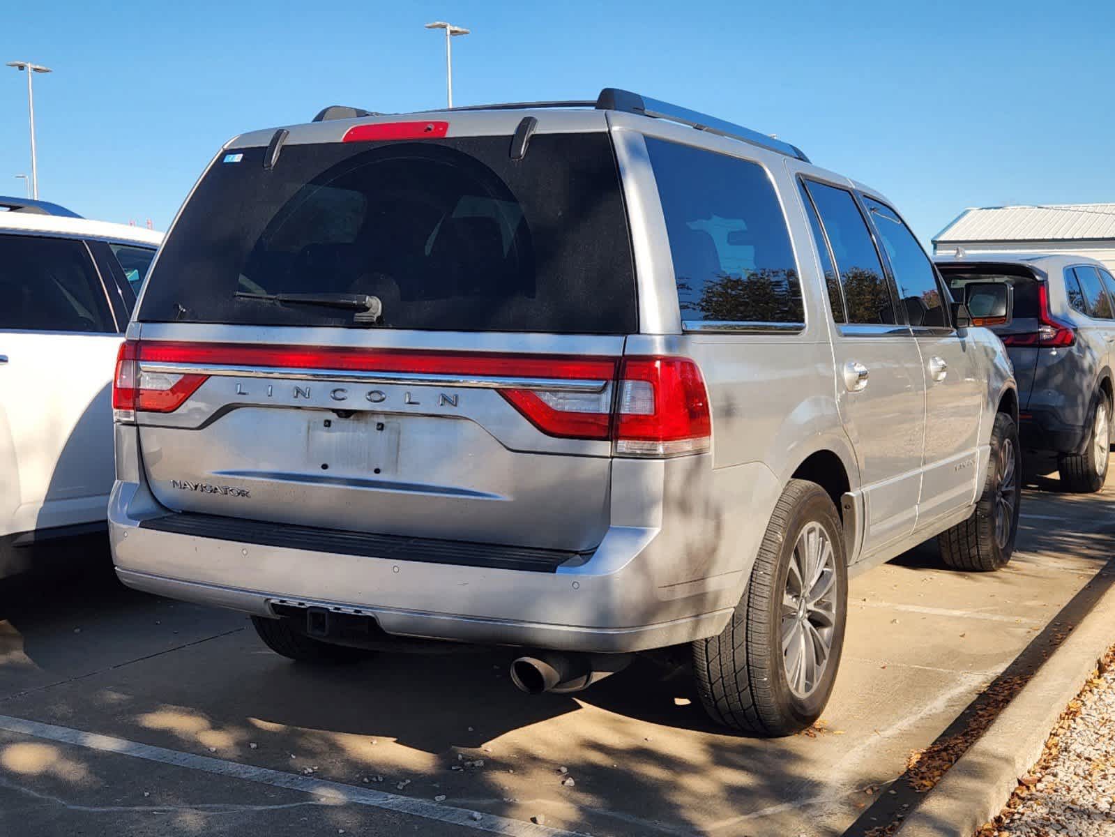 2017 Lincoln Navigator Select 3