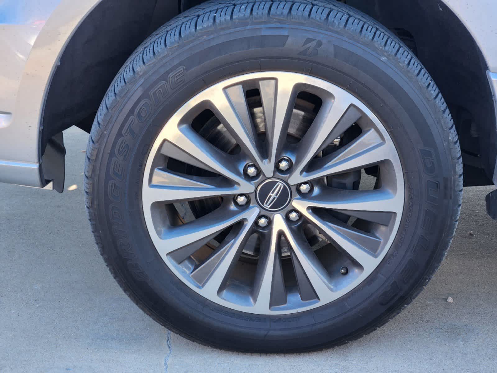 2017 Lincoln Navigator Select 7