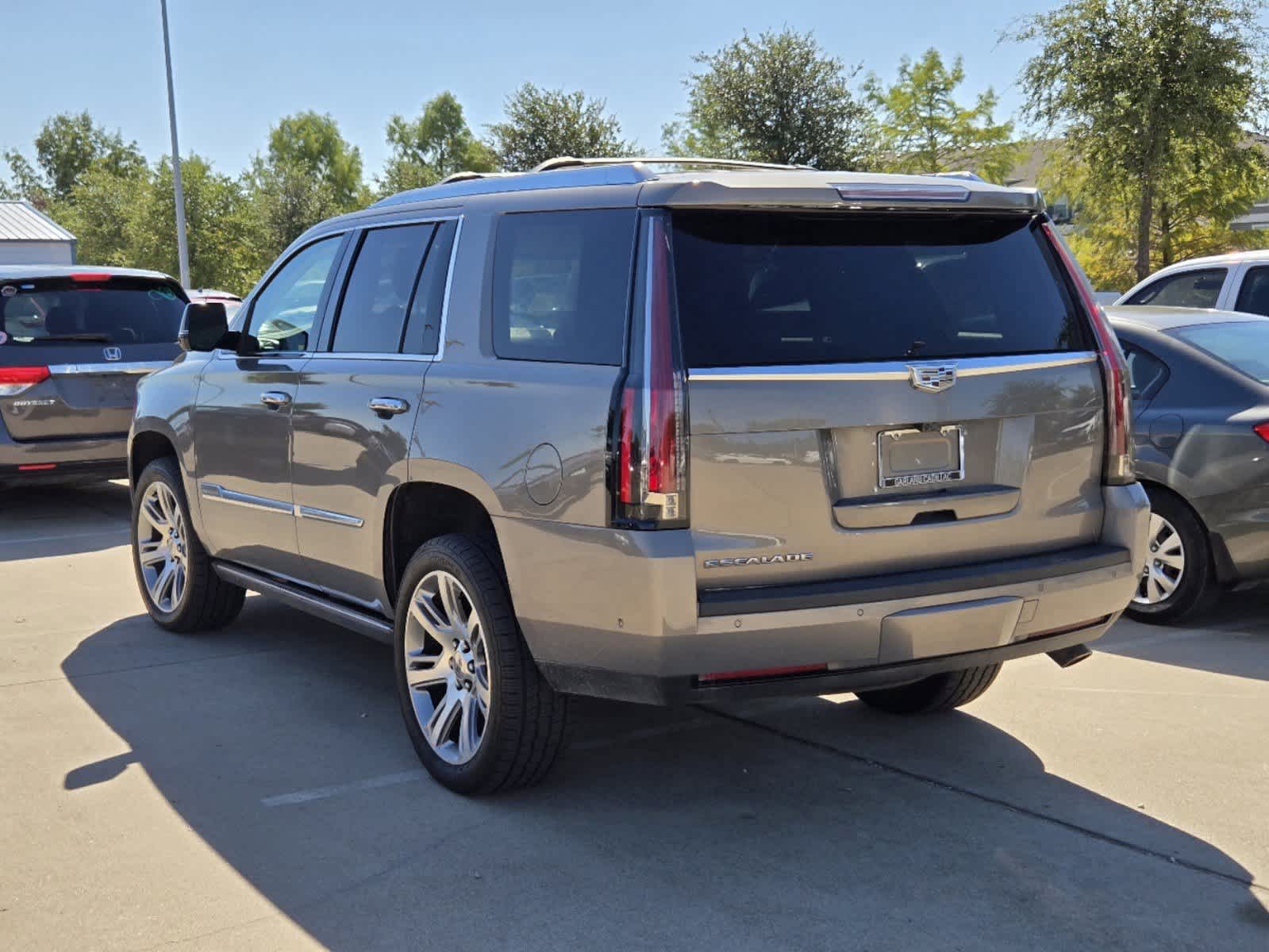 2017 Cadillac Escalade Premium Luxury 4