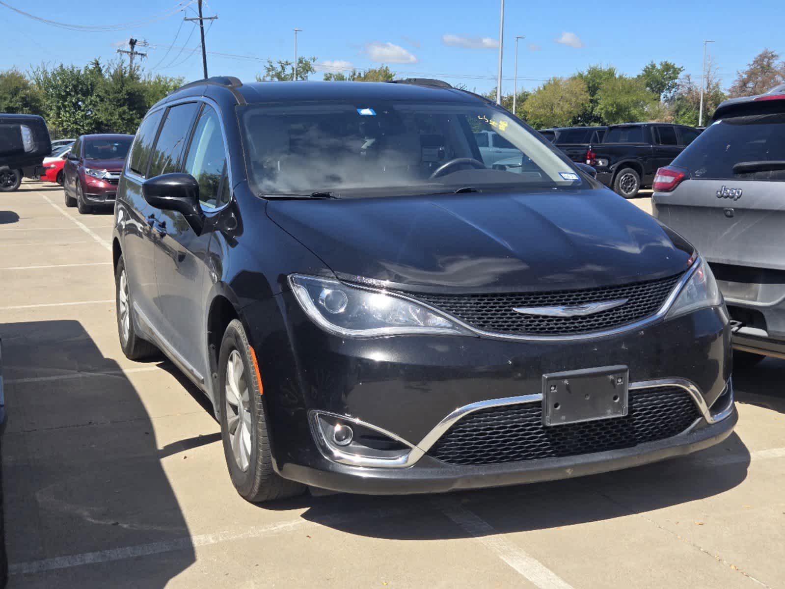 2017 Chrysler Pacifica Touring-L 2