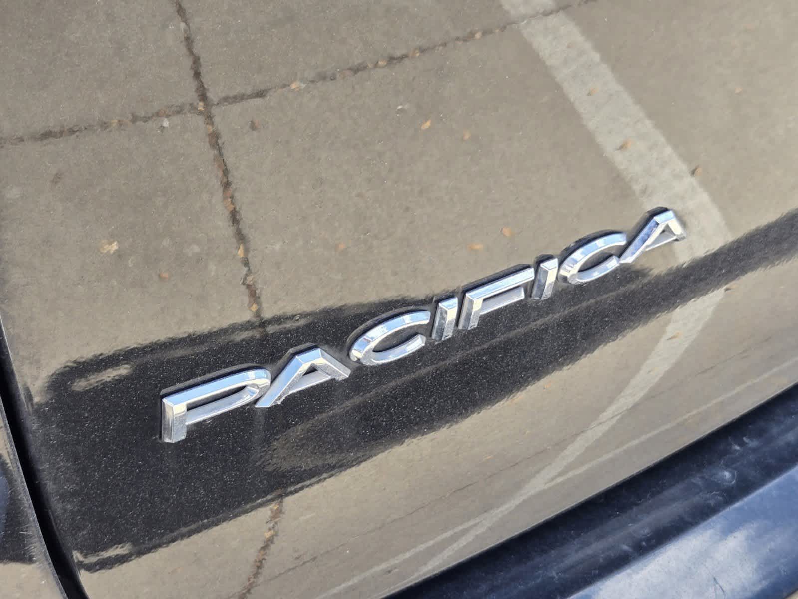 2017 Chrysler Pacifica Touring-L 6