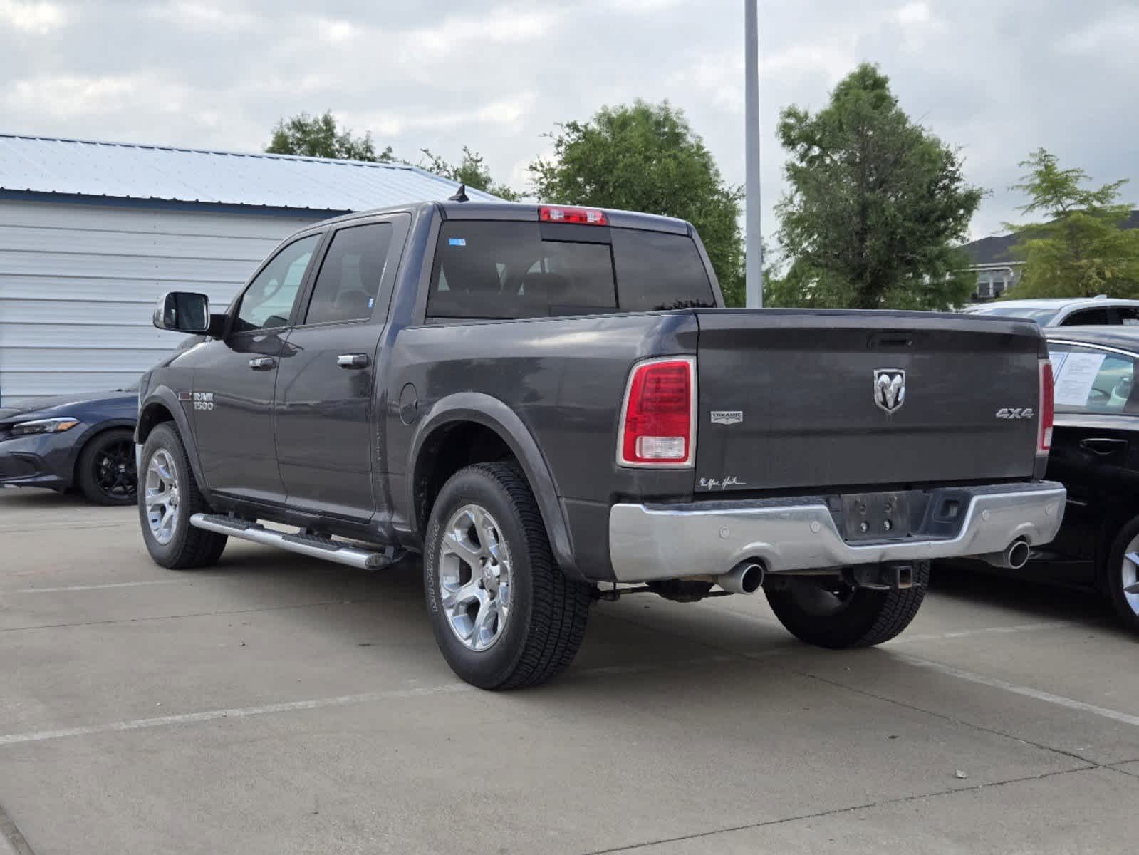 2017 Ram 1500 Laramie 4x4 Crew Cab 57 Box 4