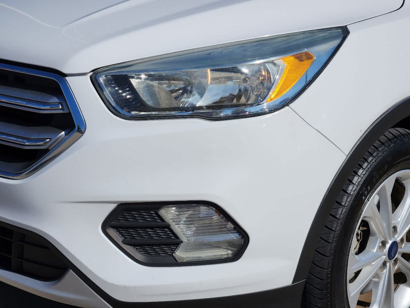 2017 Ford Escape SE 23