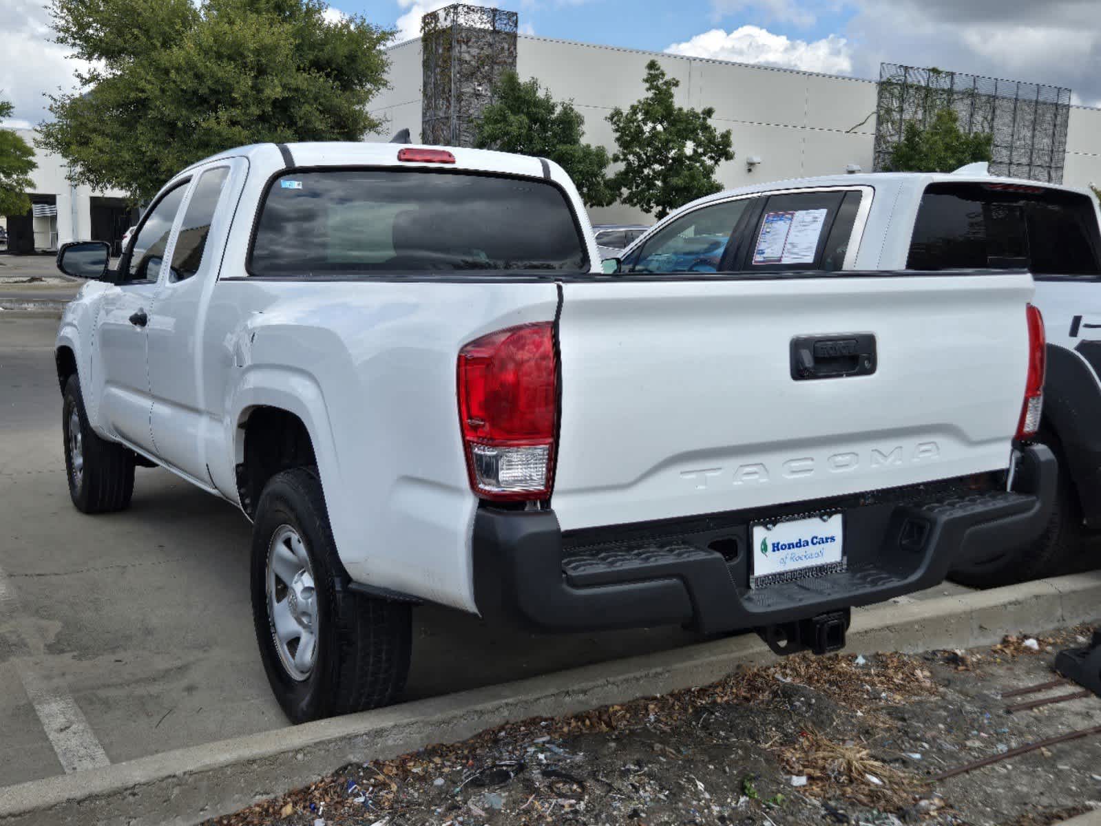 2017 Toyota Tacoma SR Access Cab 6 Bed I4 4x2 AT 4