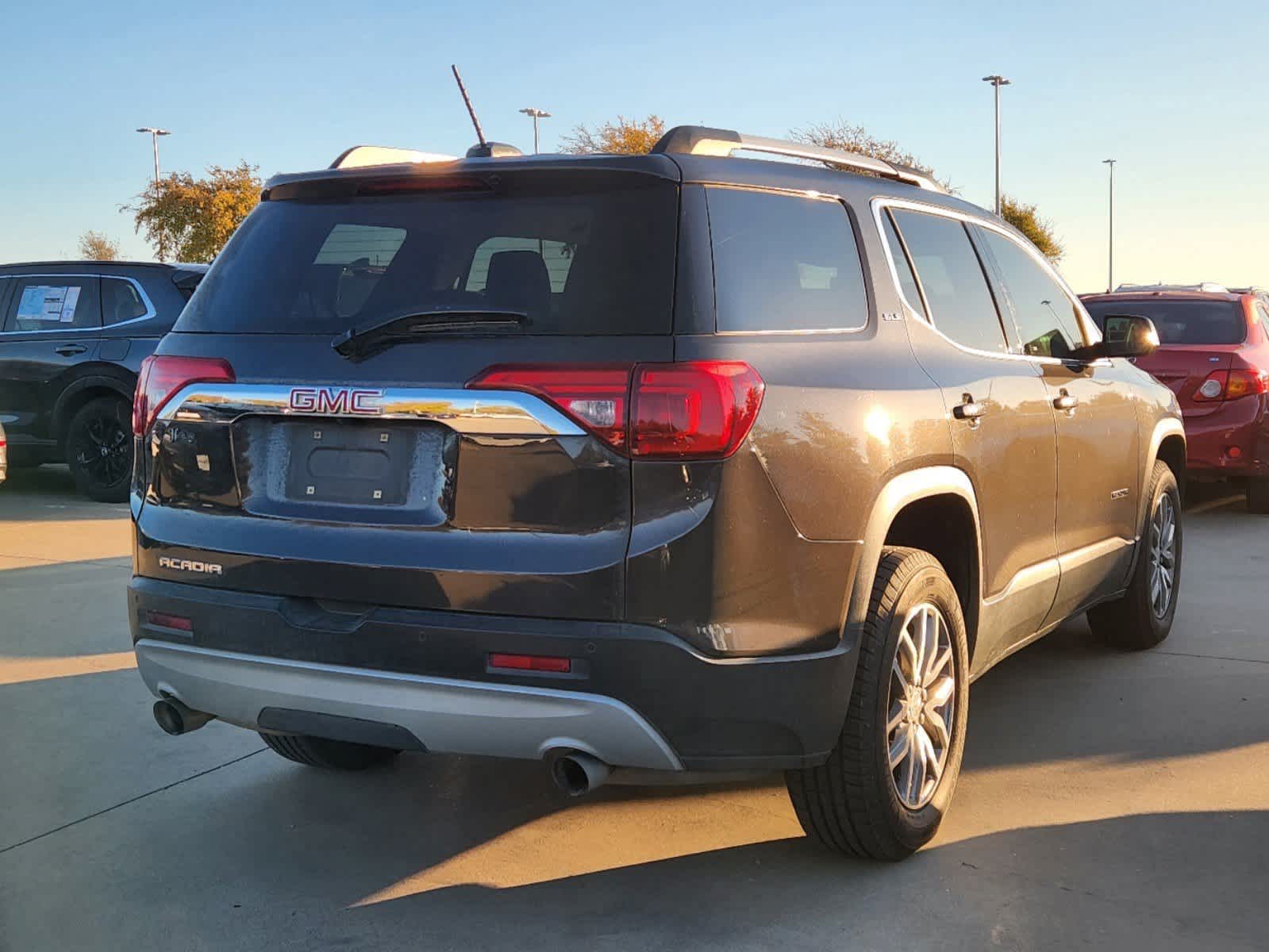 2017 GMC Acadia SLE 3