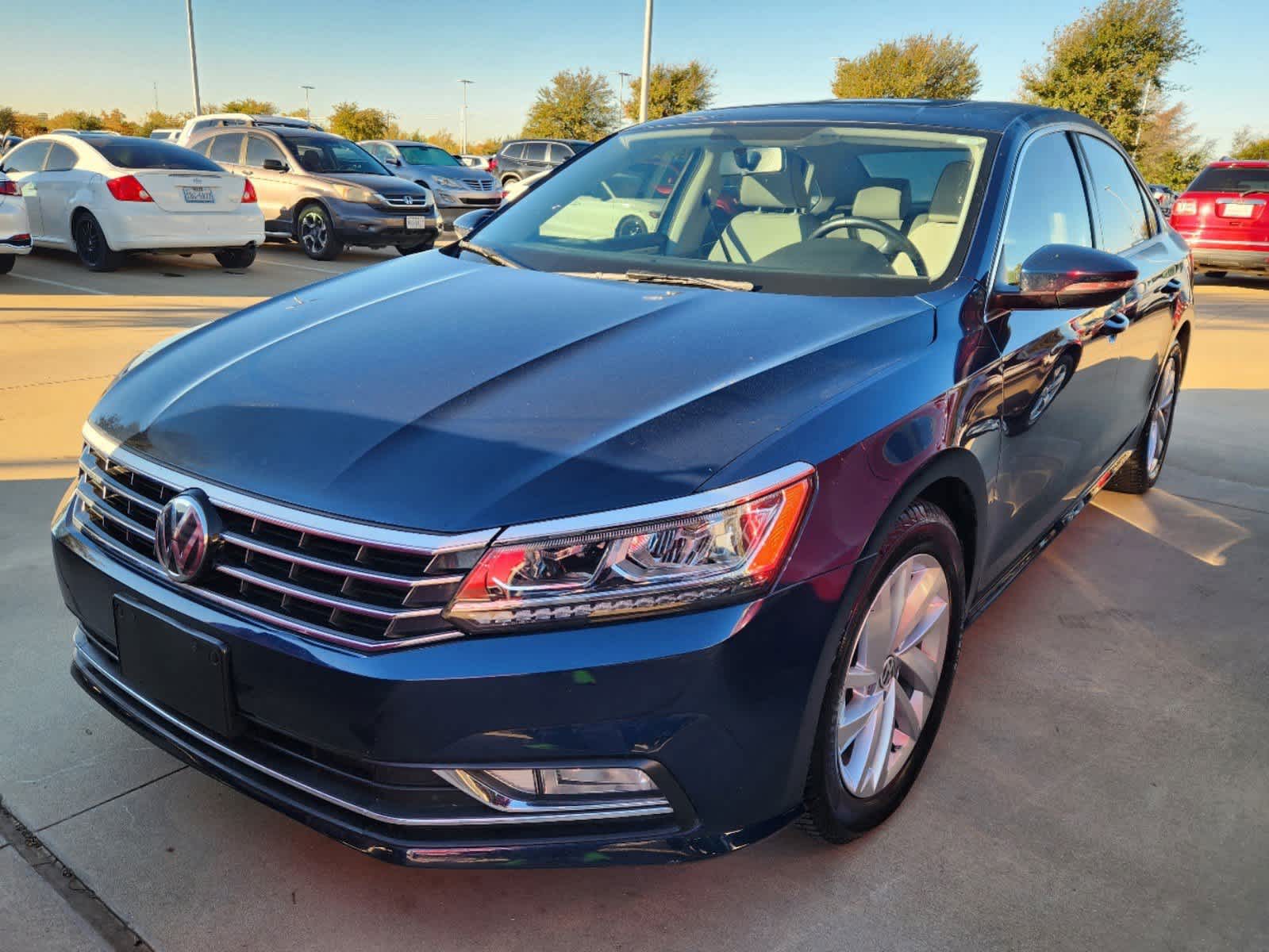 2018 Volkswagen Passat 2.0T SE 1