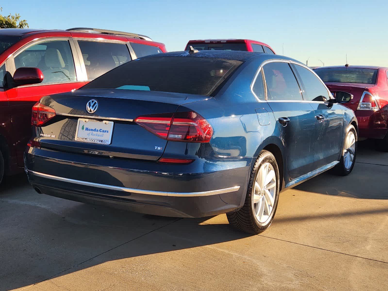 2018 Volkswagen Passat 2.0T SE 3