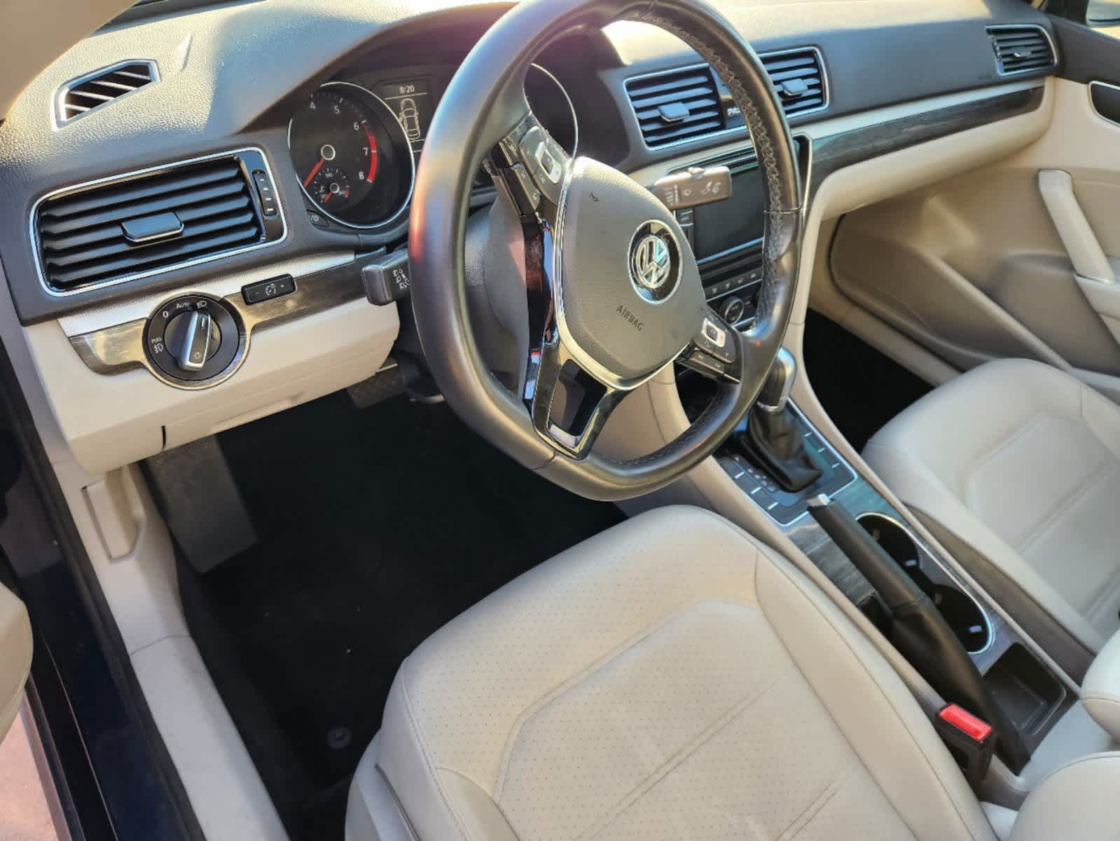 2018 Volkswagen Passat 2.0T SE 6