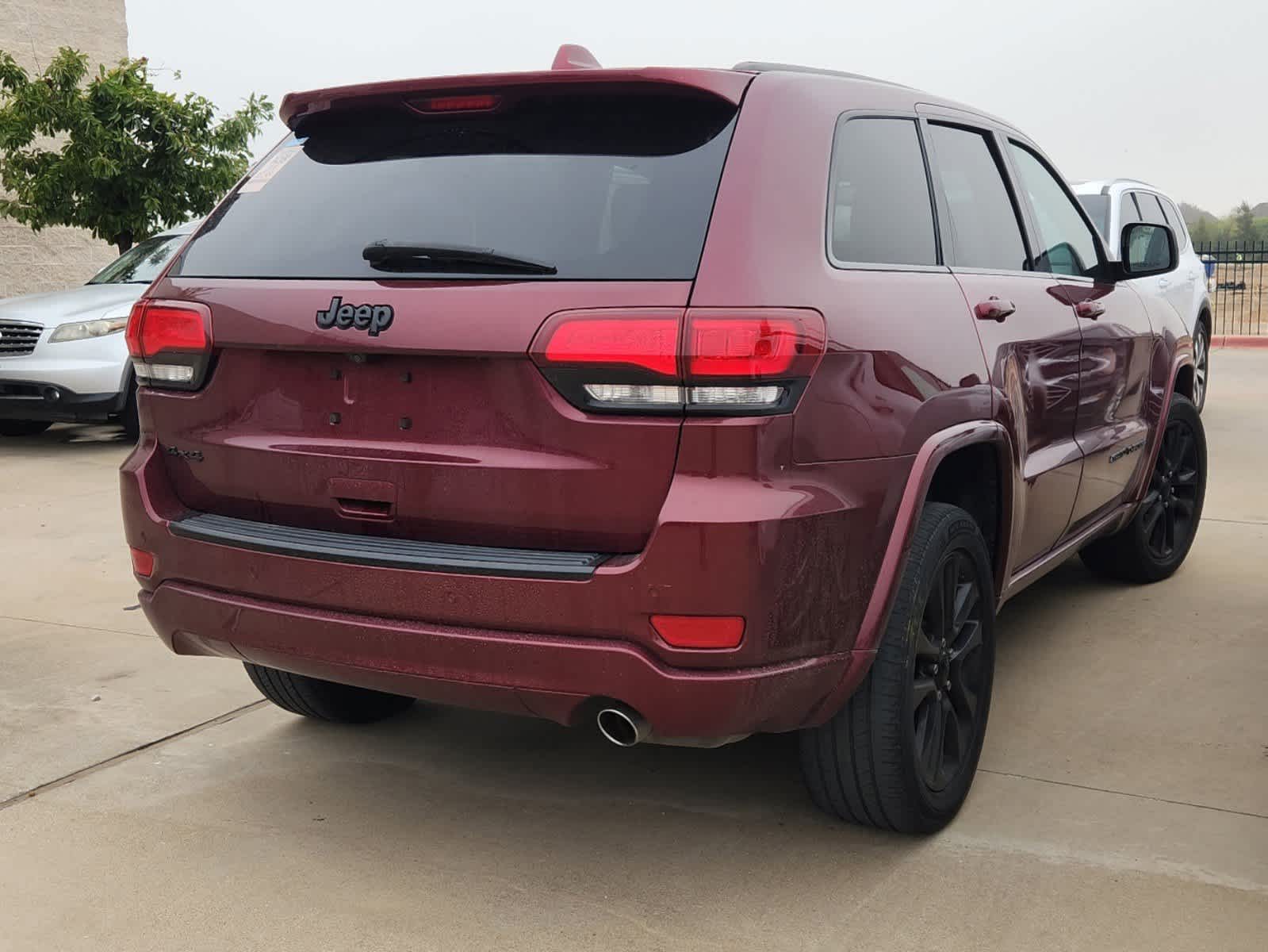 2018 Jeep Grand Cherokee Altitude 3