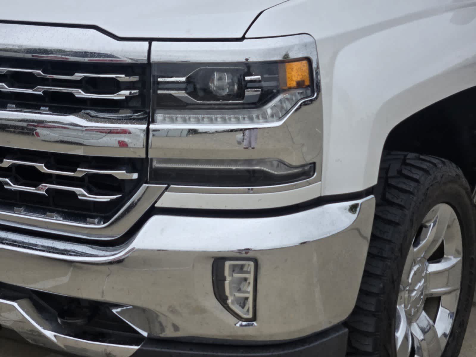 2018 Chevrolet Silverado 1500 LTZ 4WD Crew Cab 143.5 5