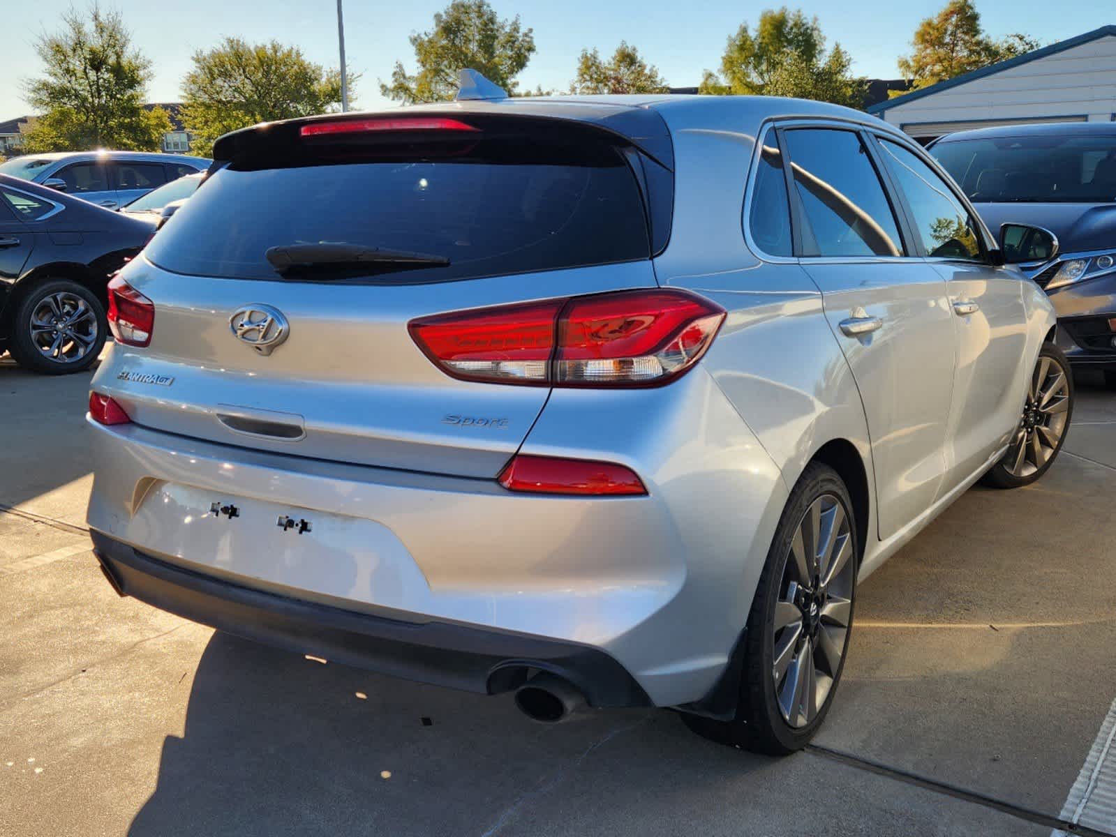 2018 Hyundai Elantra GT Sport 3